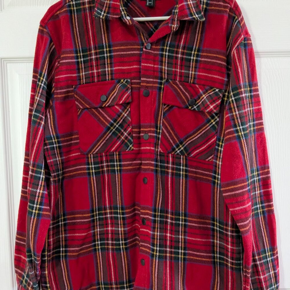 Forever 21 Men's Flannel Long Sleeve Button Down Shirt Jacket, Red Plaid, Large - Picture 3 of 15